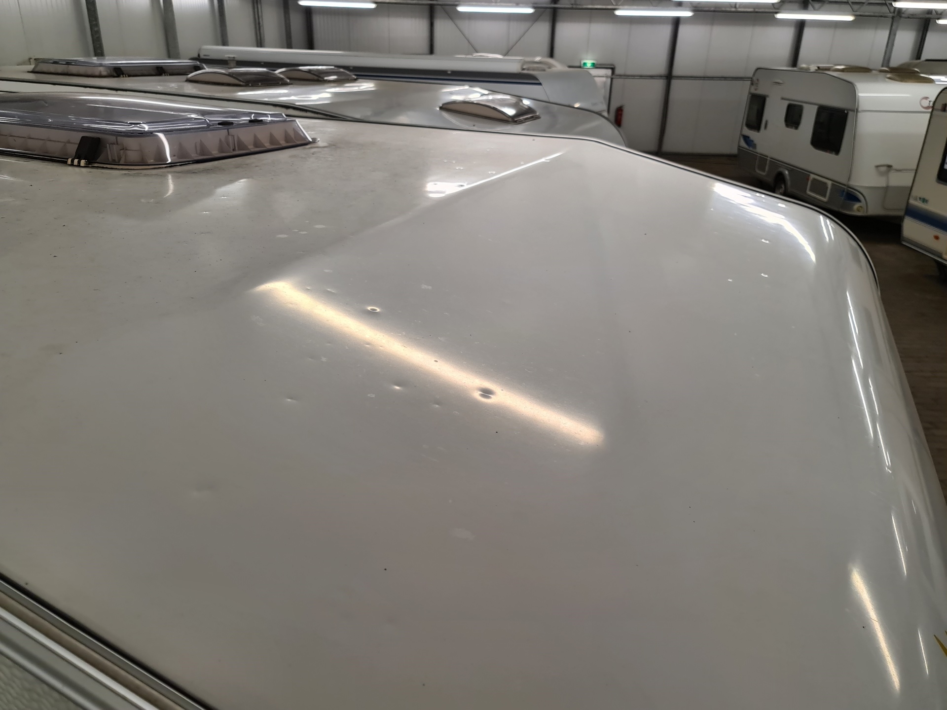 Een aluminium dakplaat is niet hagelbestendig